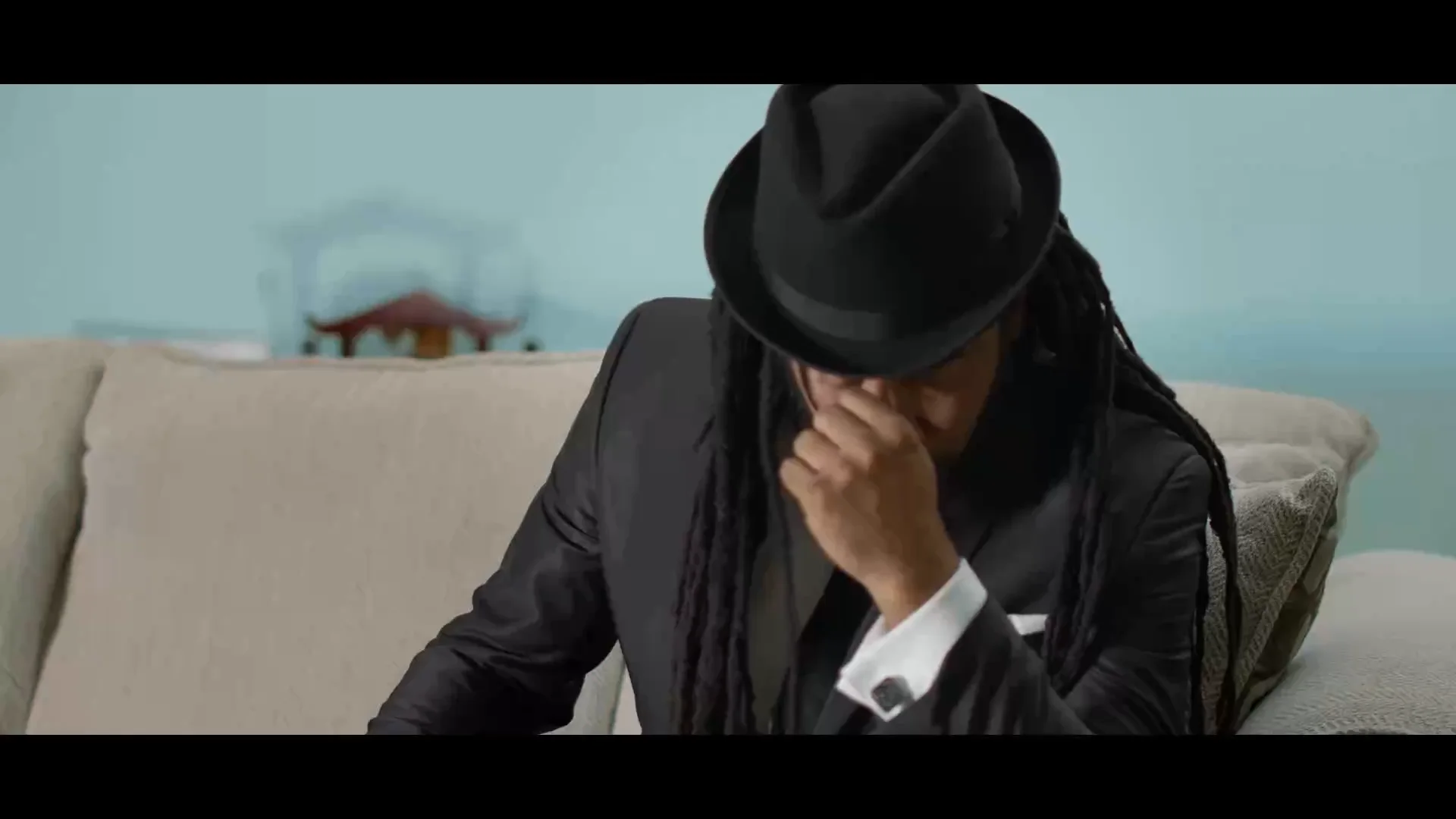 Cinematic scene representing score as a narrator